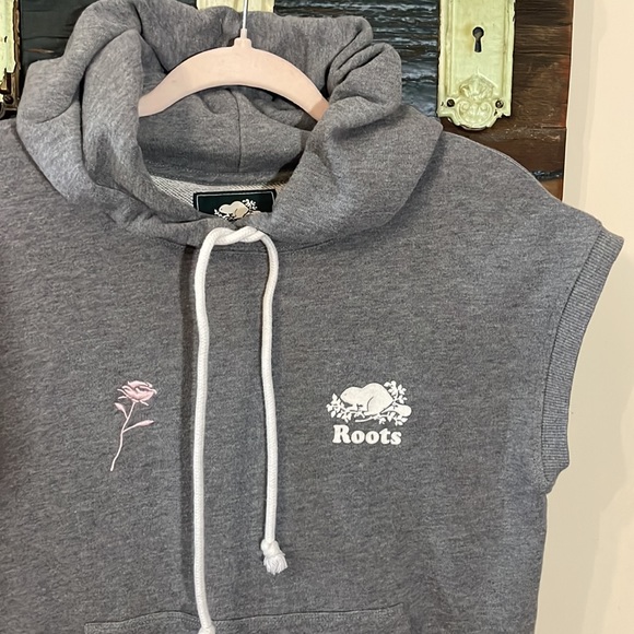 Roots Sleeveless Grey Hooded Sweatshirt Size Small - Picture 9 of 16